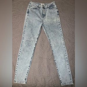 FOREVER 21 Super High Rise Jeans (size 28)